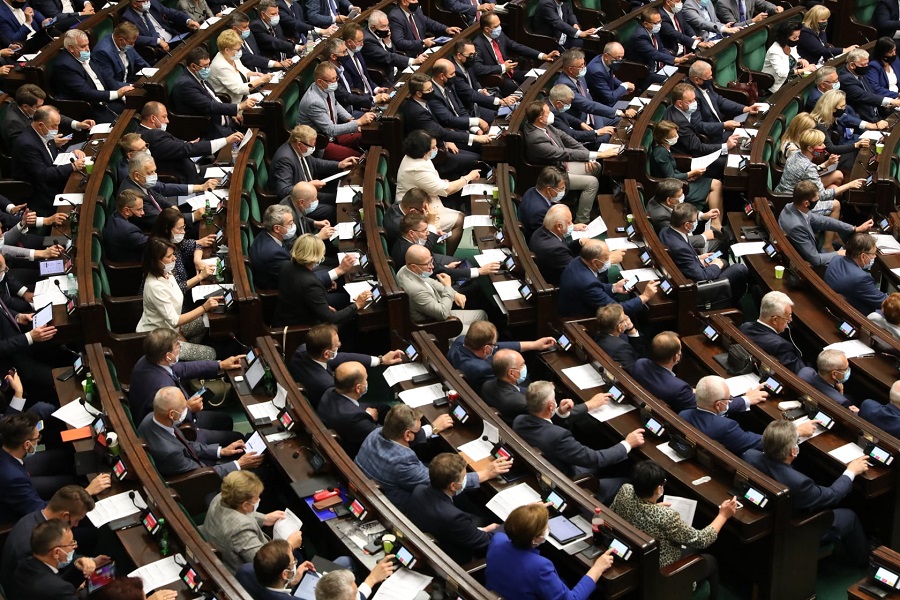 Lex TVN przegłosowane. Na Sali Posiedzeń w Sejmie zabrakło posła Marka Wesołego