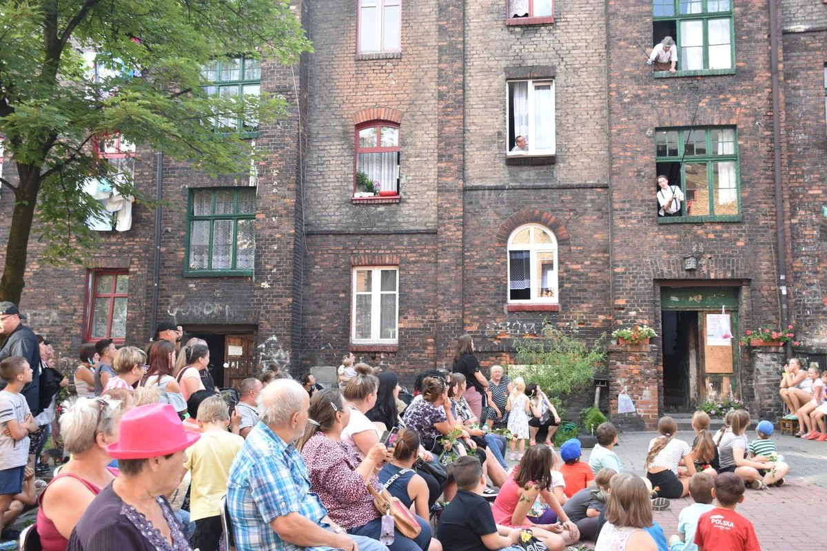 Widowisko plenerowe Różowisko, czyli śląskie kwiotki 2