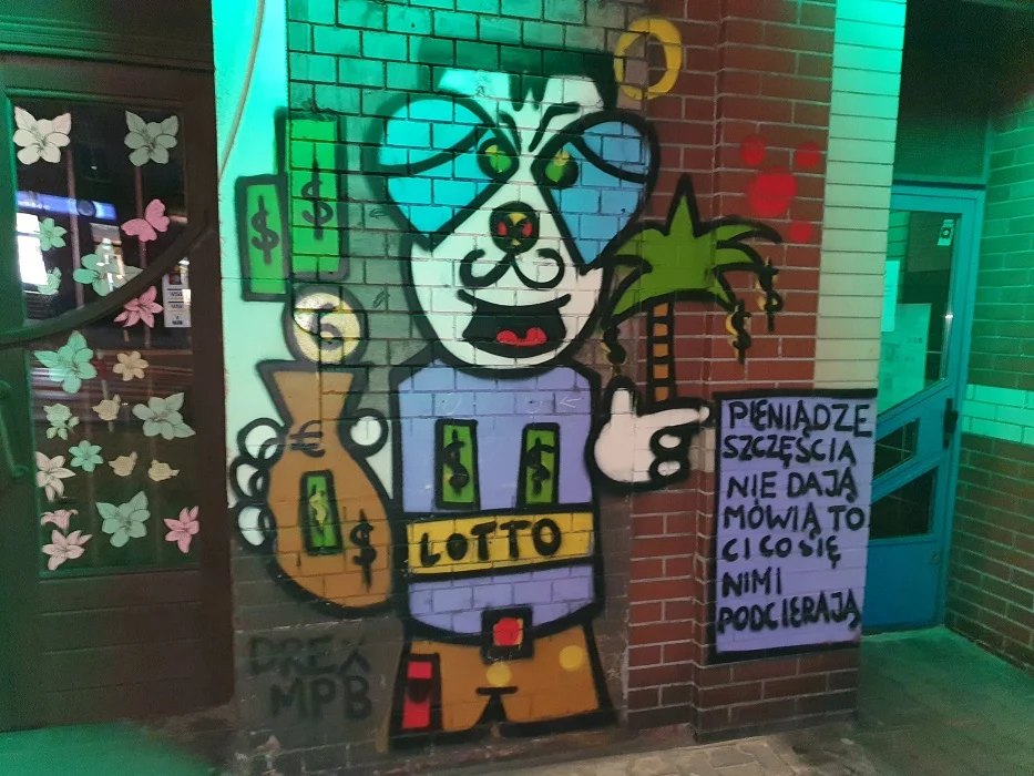 Policja i Pogromcy Bazgrołów na tropie wandali. Trwa walka z pseudograffiti w mieście