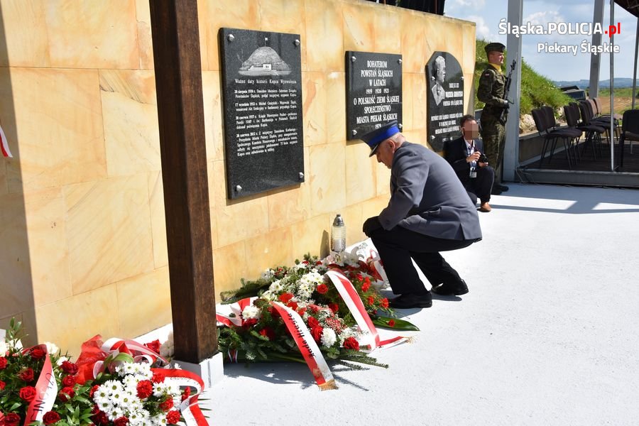 Obchody święta wojska polskiego na piekarskim Kopcu Wyzwolenia