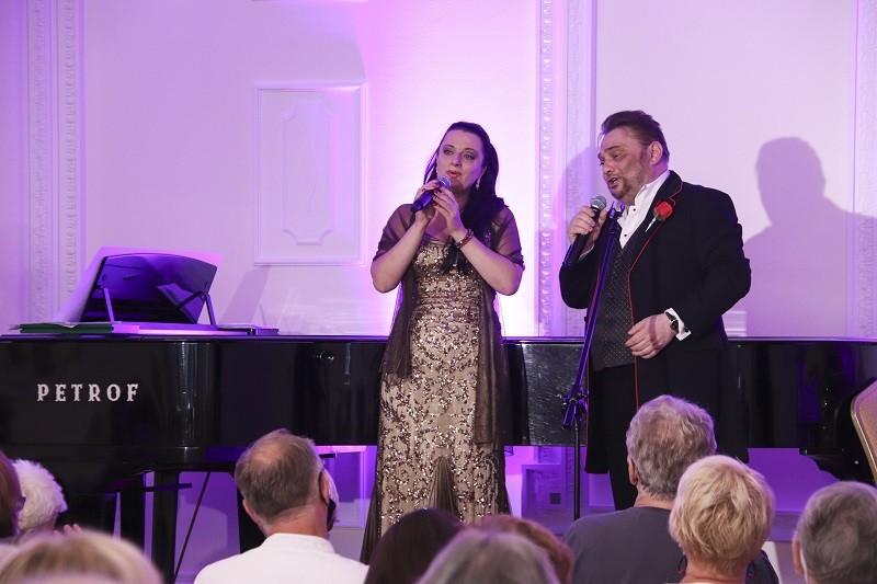 W niezwykłym świecie opery i operetki