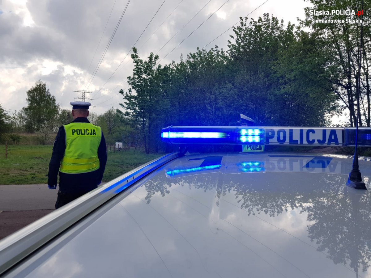 Drogówka zatrzymała kierującego z narkotykami - był pod ich wpływem