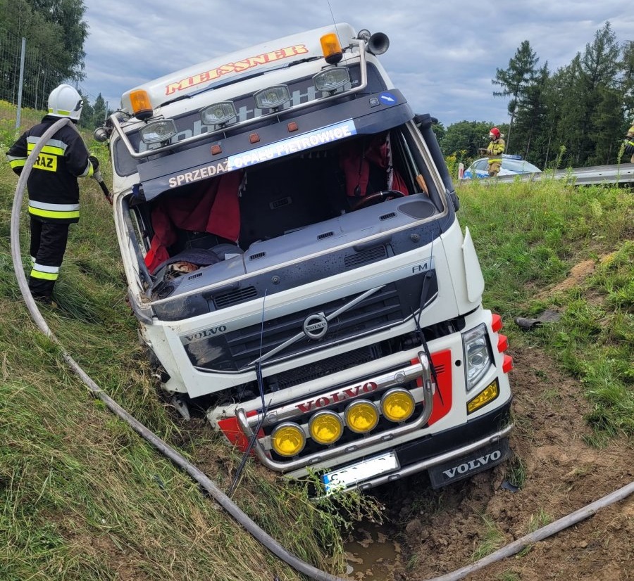 Wypadek na DW 935. Jedna osoba poszkodowana