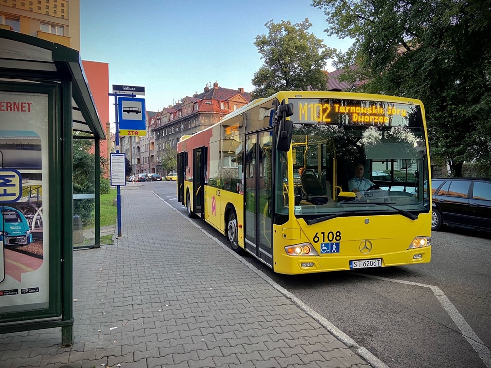 Linia Metropolitalna M102 wyjechała na trasę