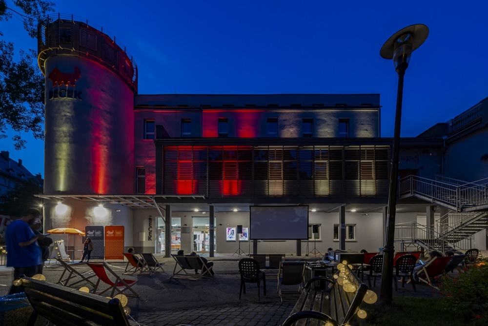 Kinomaniacy spotkali się przed Becekiem