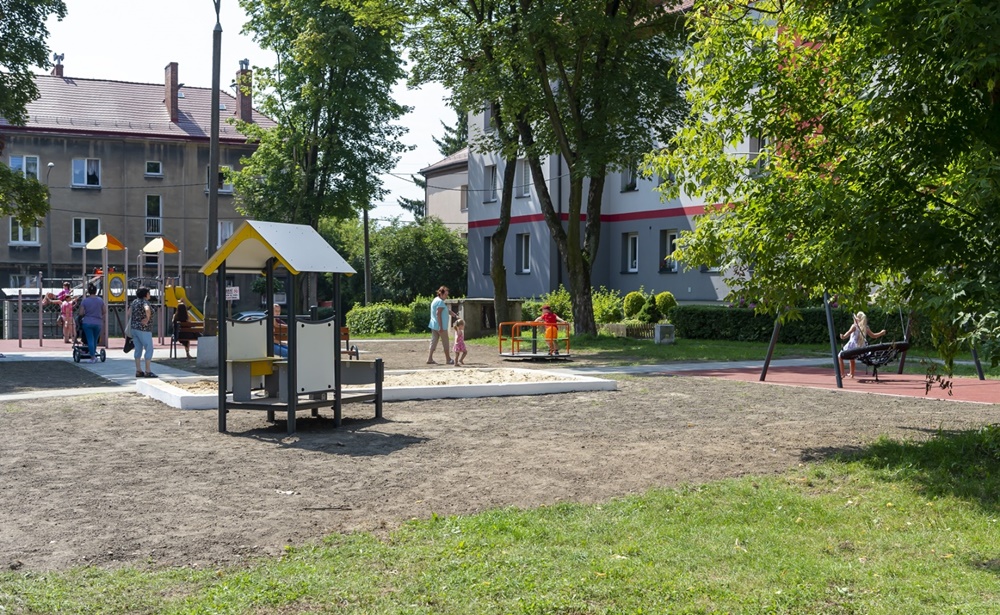 BO Bytom: Plac zabaw i plenerowa siłownia na "szóstkę"