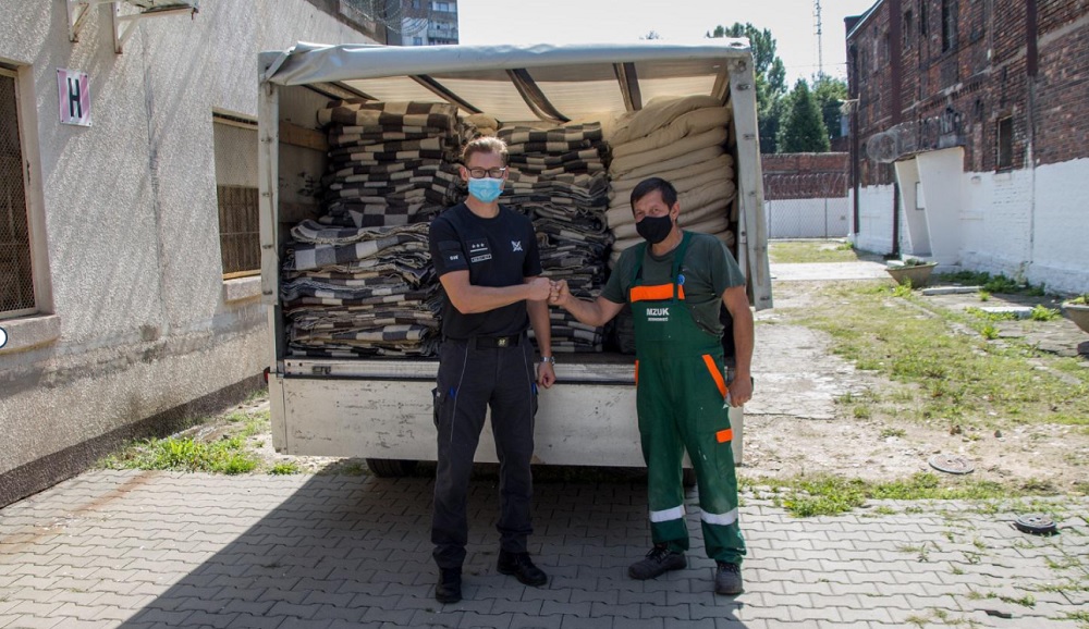 Pomoc z aresztu dla bezdomnych zwierząt