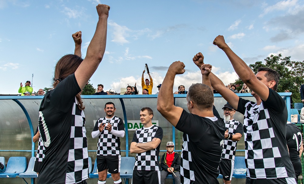 Artyści i samorządowcy z Sosnowca i Katowic zmierzyli się na boisku! [FOTORELACJA]