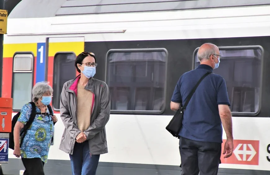 Andrusiewicz o obostrzeniach: ministerstwo pracuje nad swoimi rekomendacjami