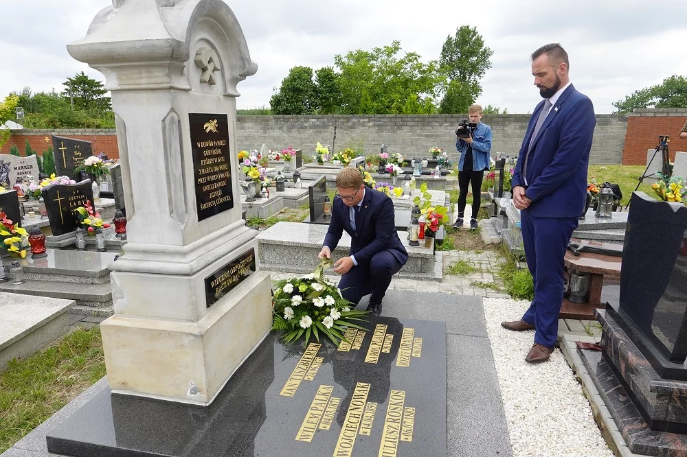 Wczoraj w Chropaczowie oficjalnie odsłonięto po renowacji pomnik poległych górników