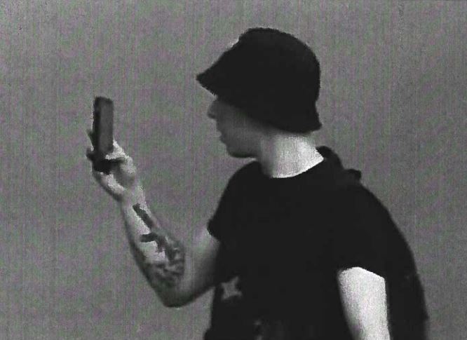 Świętochłowiccy policjanci poszukują sprawcy dewastacji elewacji budynku