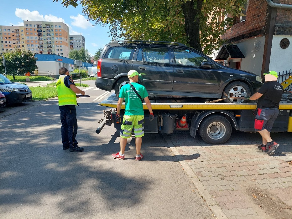 Wraki aut znikają ze świętochłowickich ulic