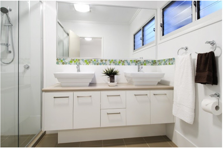 Na co zwrócić uwagę, kupując meble do łazienki?