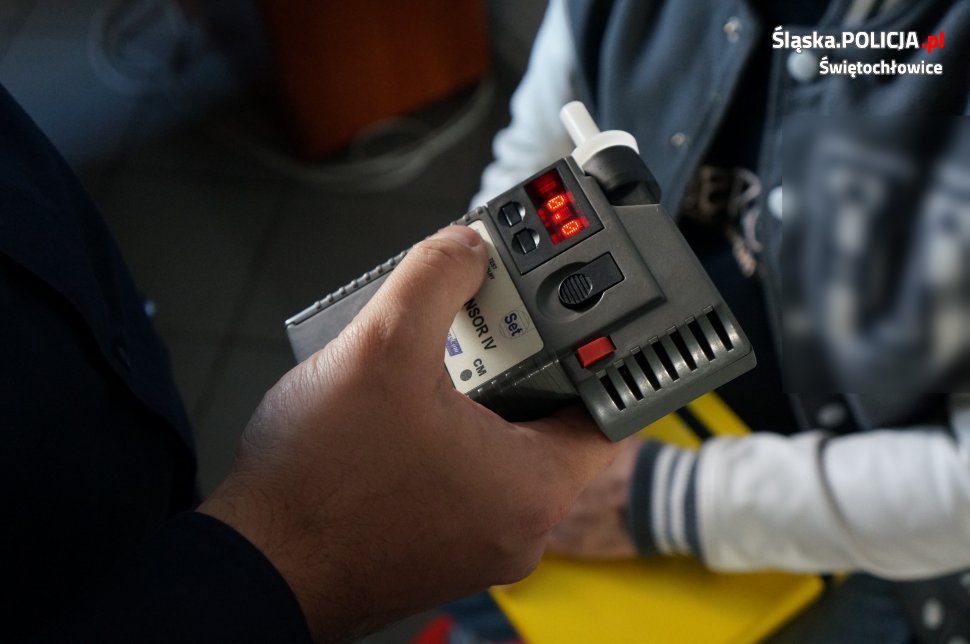 Nieodpowiedzialny kierowca ciężarówki. Mężczyzna miał 3 promile alkoholu we krwi!