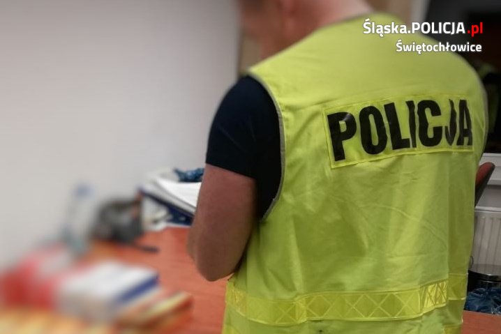 Wpadły z kontrabandą w mieszkaniu