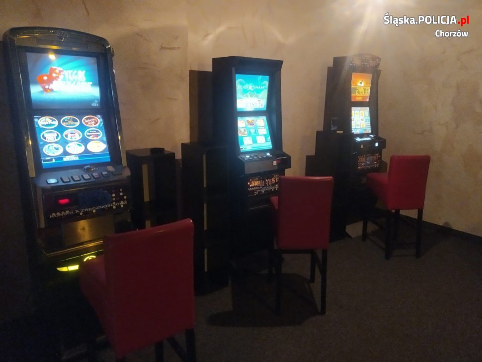 Policjanci wspólnie z funkcjonariuszami KAS zlikwidowali kolejny nielegalny salon gier