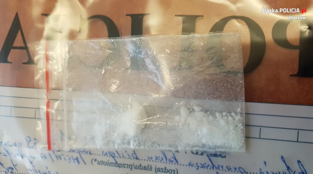 Przez trzy miasta jechał bez prawa jazdy i z narkotykami. Zatrzymała go chorzowska policja