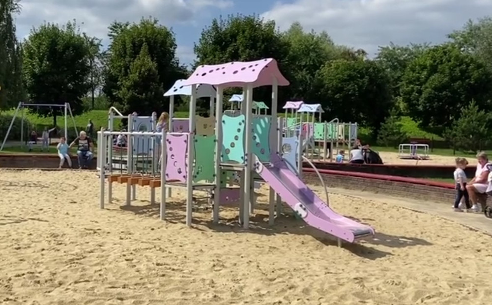 Plac zabaw na Amelungu finalnie otwarty. To inwestycja z Budżetu Obywatelskiego