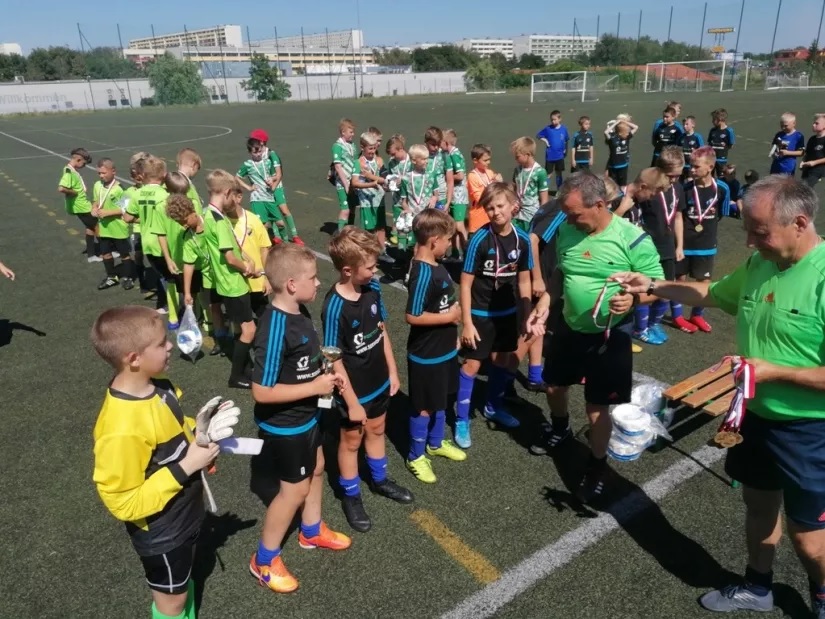 Na boisku uczczą pamięć Darka Budnioka. Turniej startuje już w środę