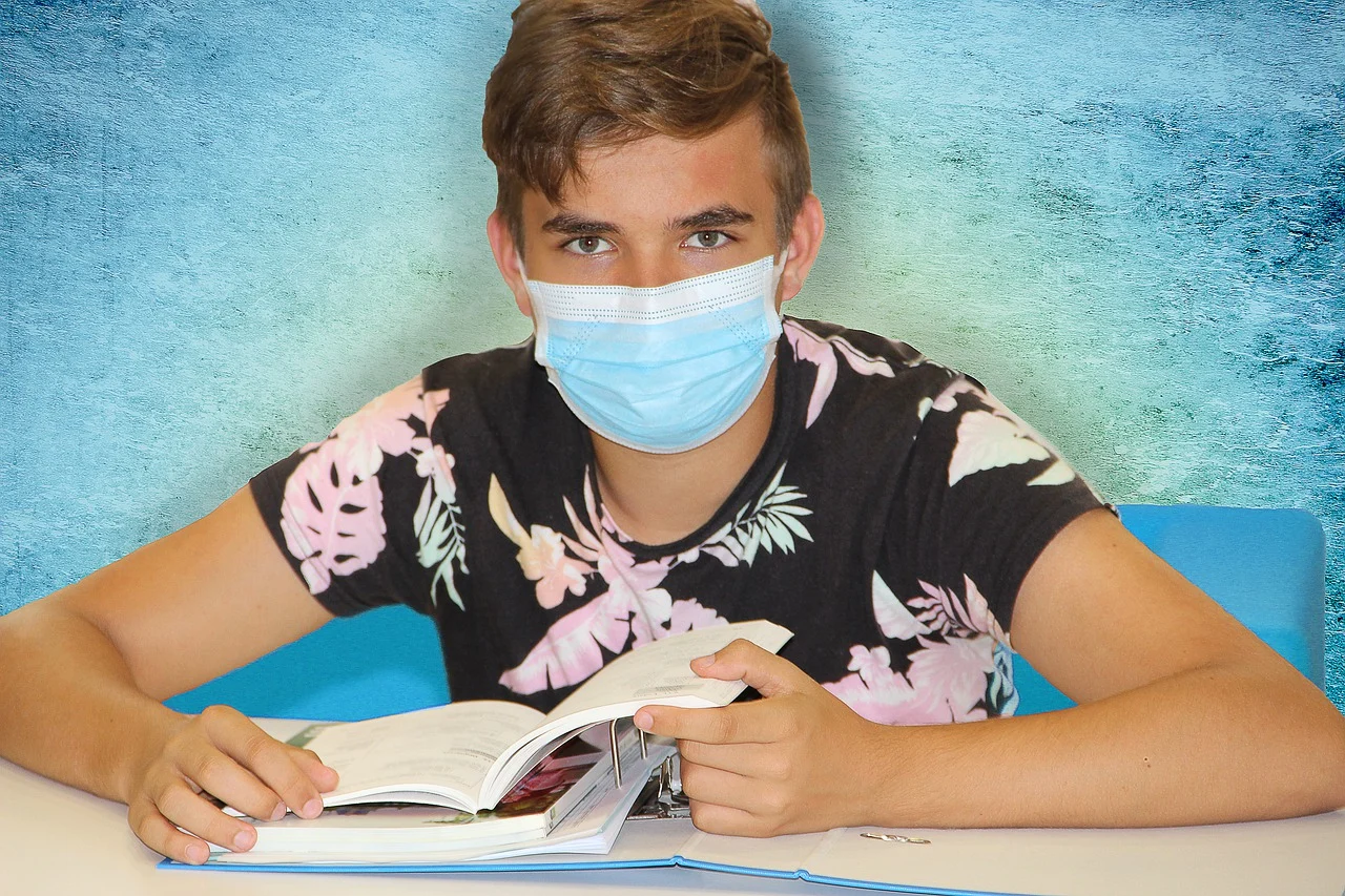 Czarnek: polska szkoła jest nieco poraniona zdalną nauką