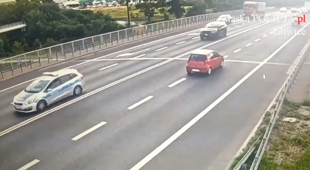 Matka utknęła w korku z 10-latkiem jadącym na przeszczep serca. Eskortowała ich policja