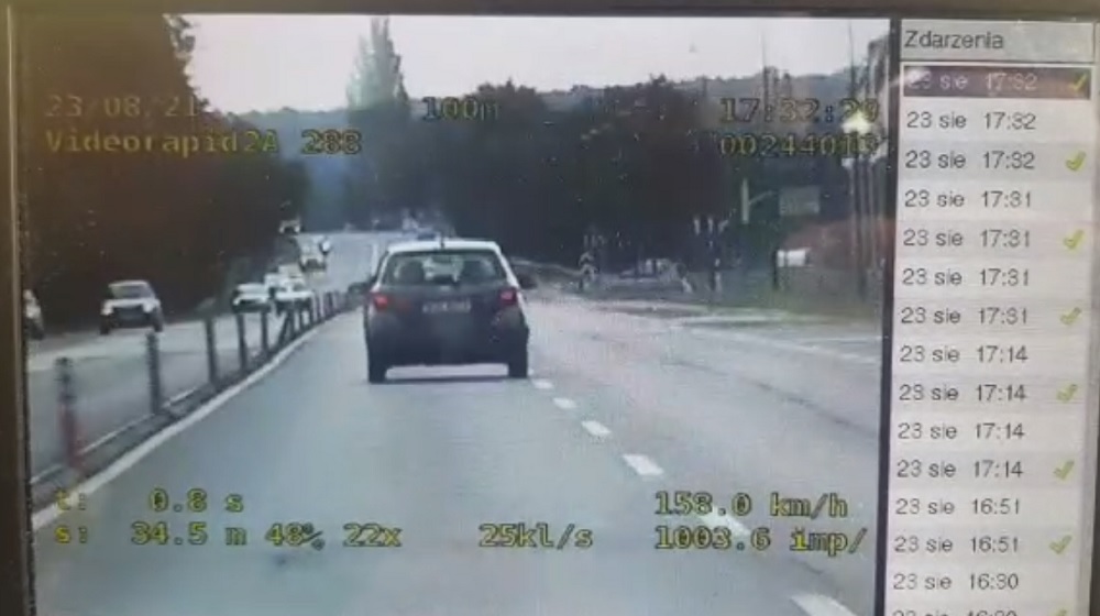 Pędził ponad 150km/h - zatrzymali go policjanci z grupy "Speed"