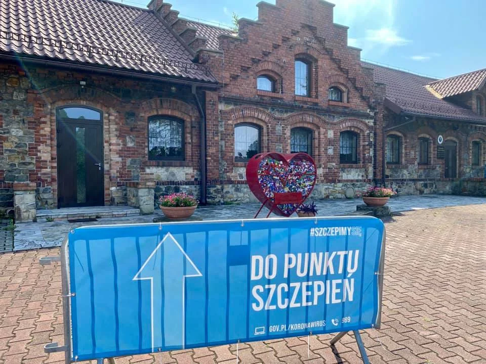 Punkt szczepień przy kościele pw. Trójcy Przenajświętszej w Kochłowicach