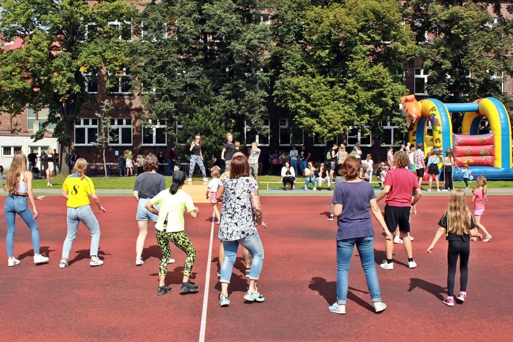 Uczniowie I LO im. Adama Mickiewicza zbierają fundusze na leczenie Elżbiety Żurek