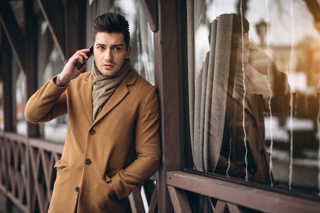 Eleganckie kurtki zimowe dla modnych mężczyzn - wskazówki stylistów