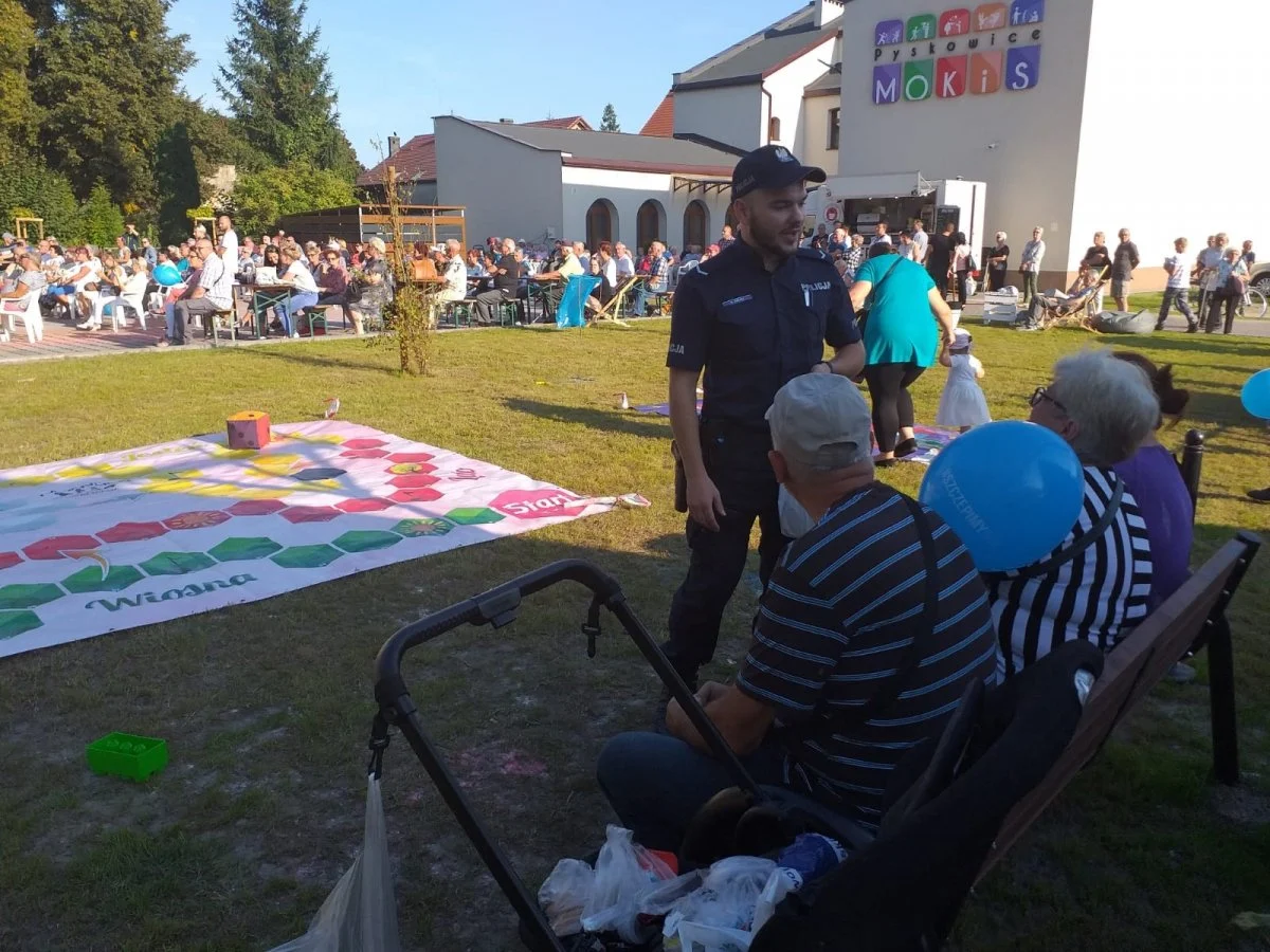 Profilaktyczne zajęcia z dziećmi i seniorami