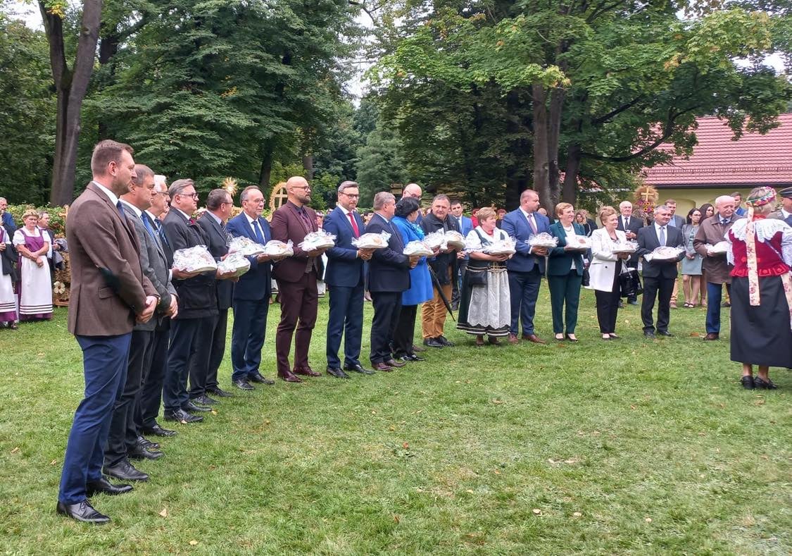 Burmistrz Pyskowic na Dożynkach Diecezjalnych w Rudach Raciborskich