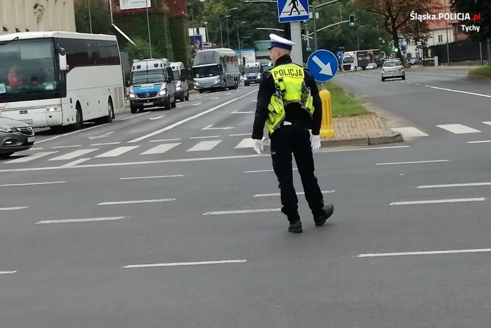 Policjanci zabezpieczali mecz piłki nożnej