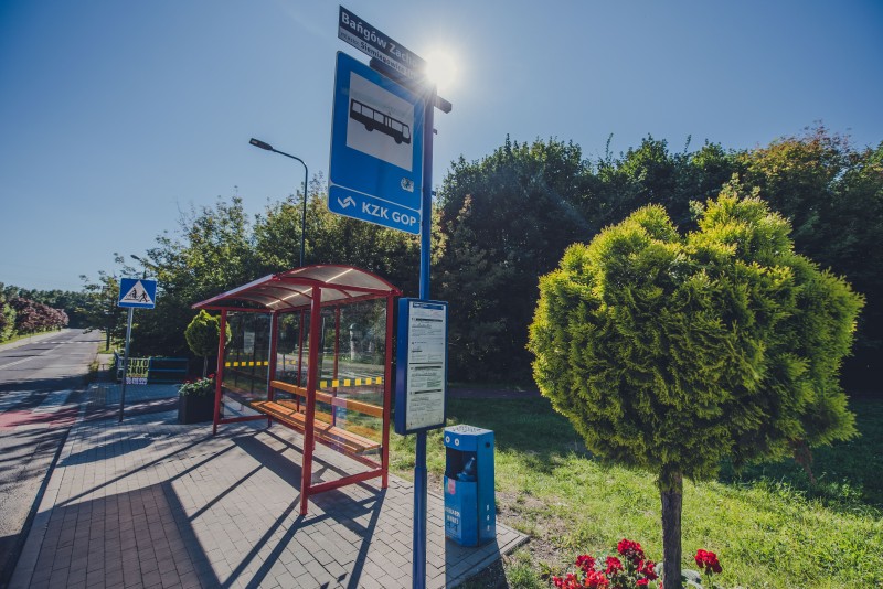 Nowe wiaty przystankowe