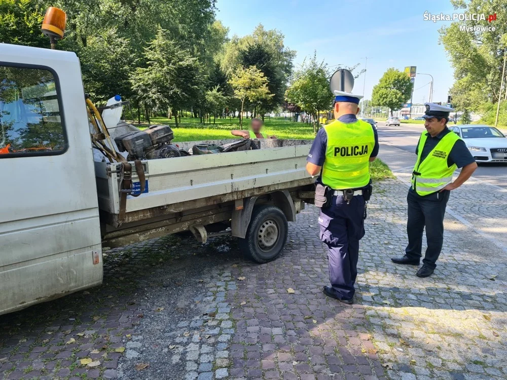 Funkcjonariusze policji i ITD ponownie kontrolowali legalność przewożonych odpadów