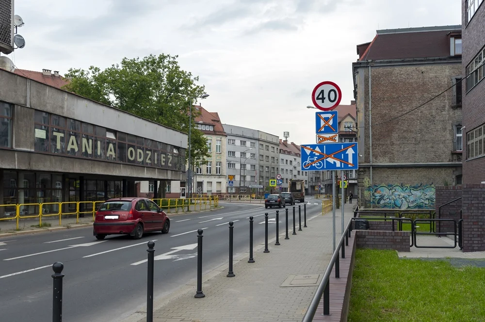 Tymczasowa organizacja ruchu przy ul. Miarki. Rozpoczęły się prace nad nowym oznakowaniem