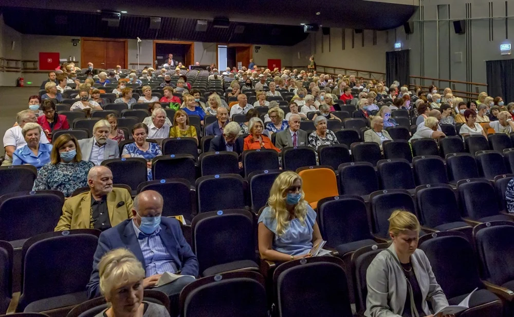 Słuchacze Uniwersytetu III Wieku zainaugurowali rok akademicki