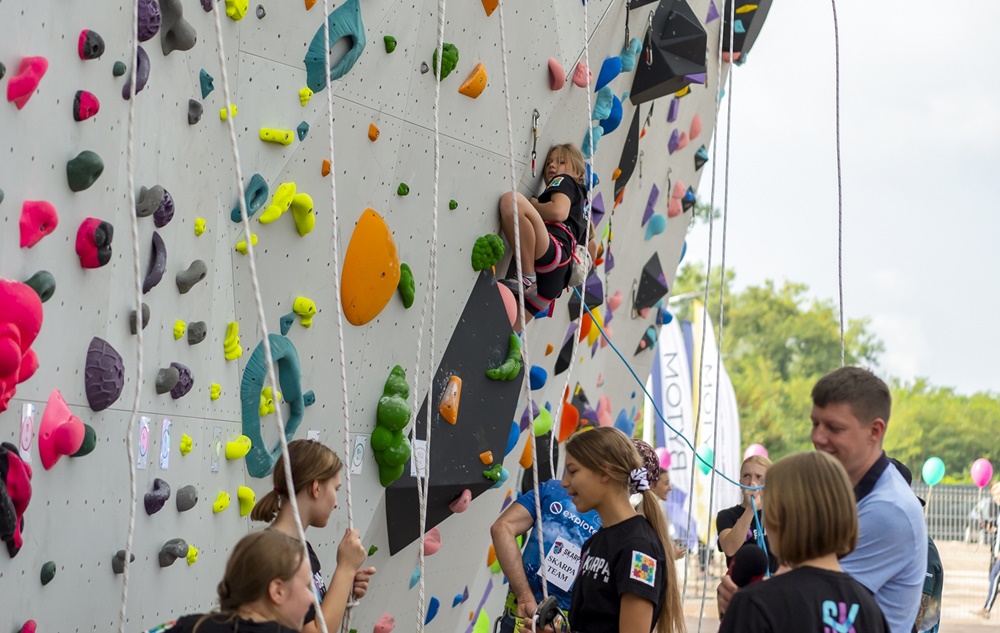 Centrum Sportów Wspinaczkowych i Siłowych w Bytomiu udostępnia strefę zewnętrzną
