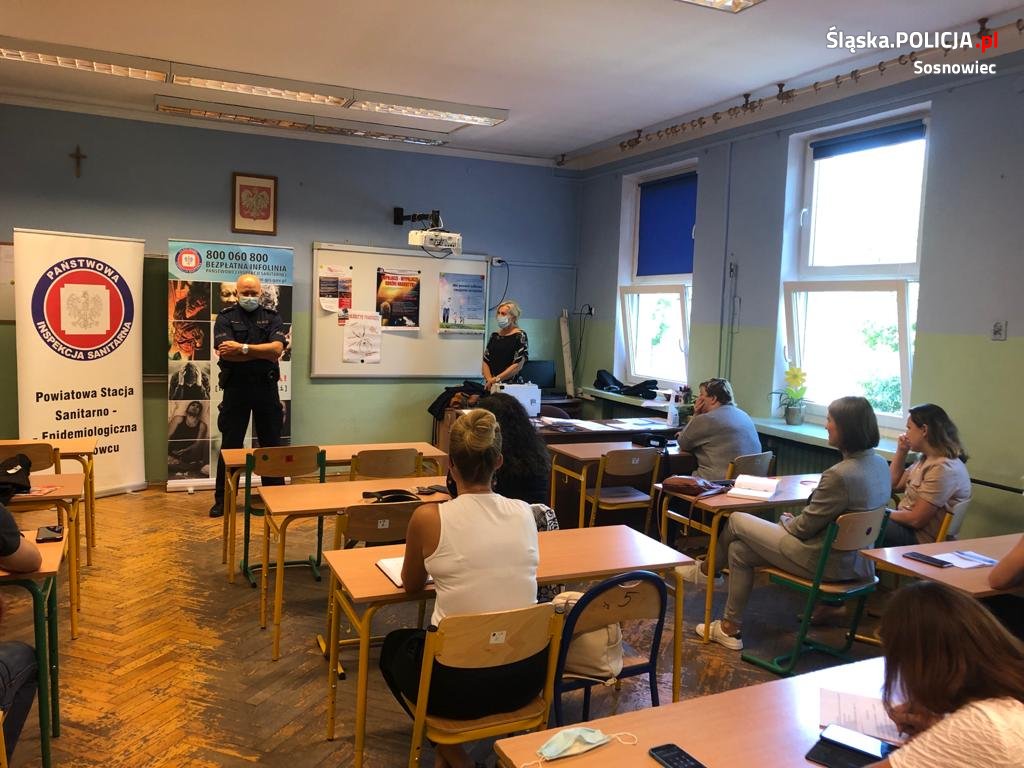 Spotkanie profilaktyczne z rodzicami młodzieży na temat narkotyków