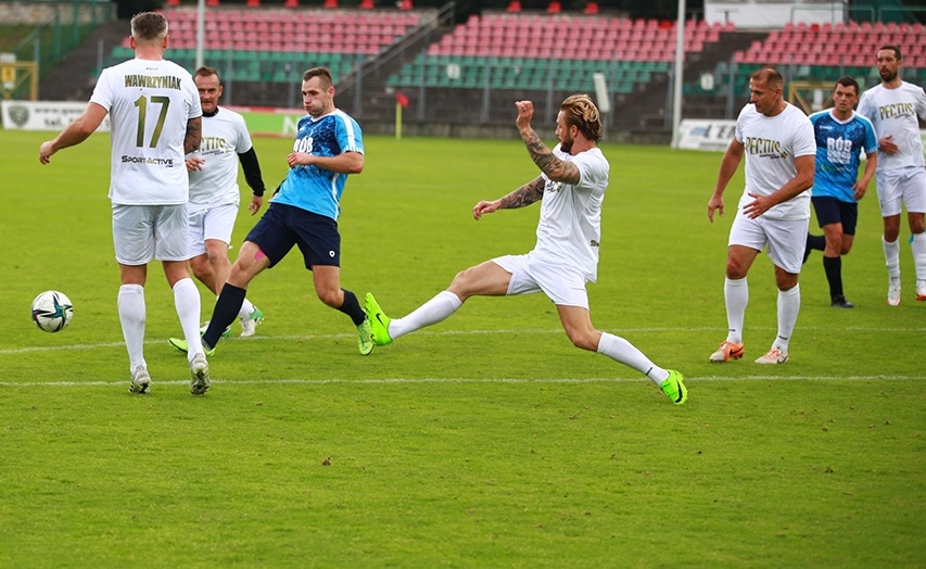 Drużyna Fundacji Rób Dobro znów zagrała w szczytnym celu 4