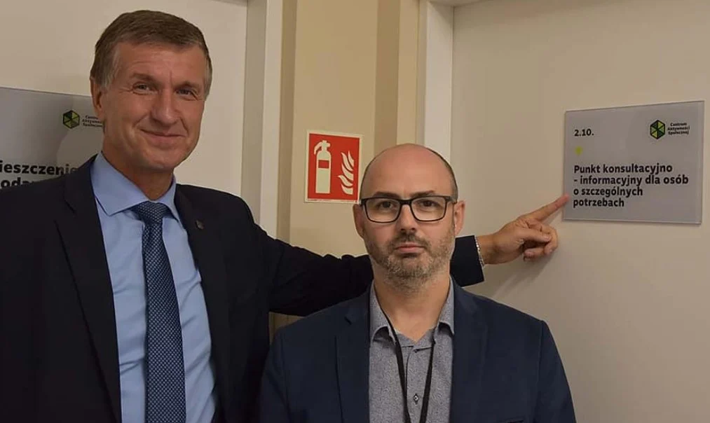 Powstał punkt konsultacyjno-informacyjny dla mieszkańców. Pomoc uzyskamy w CAS