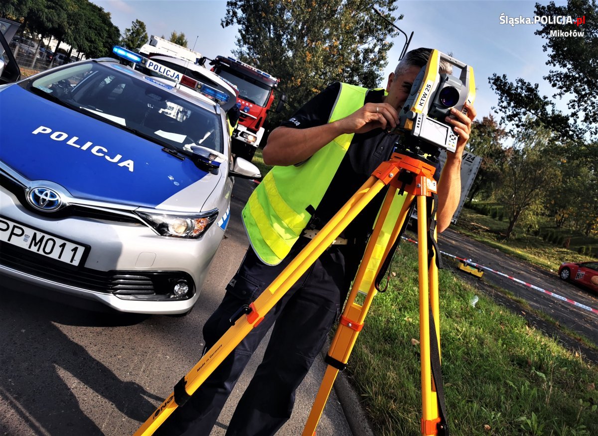 Ciężarówka potrąciła rowerzystę. Nieprzytomny 64-latek trafił do szpitala! 8