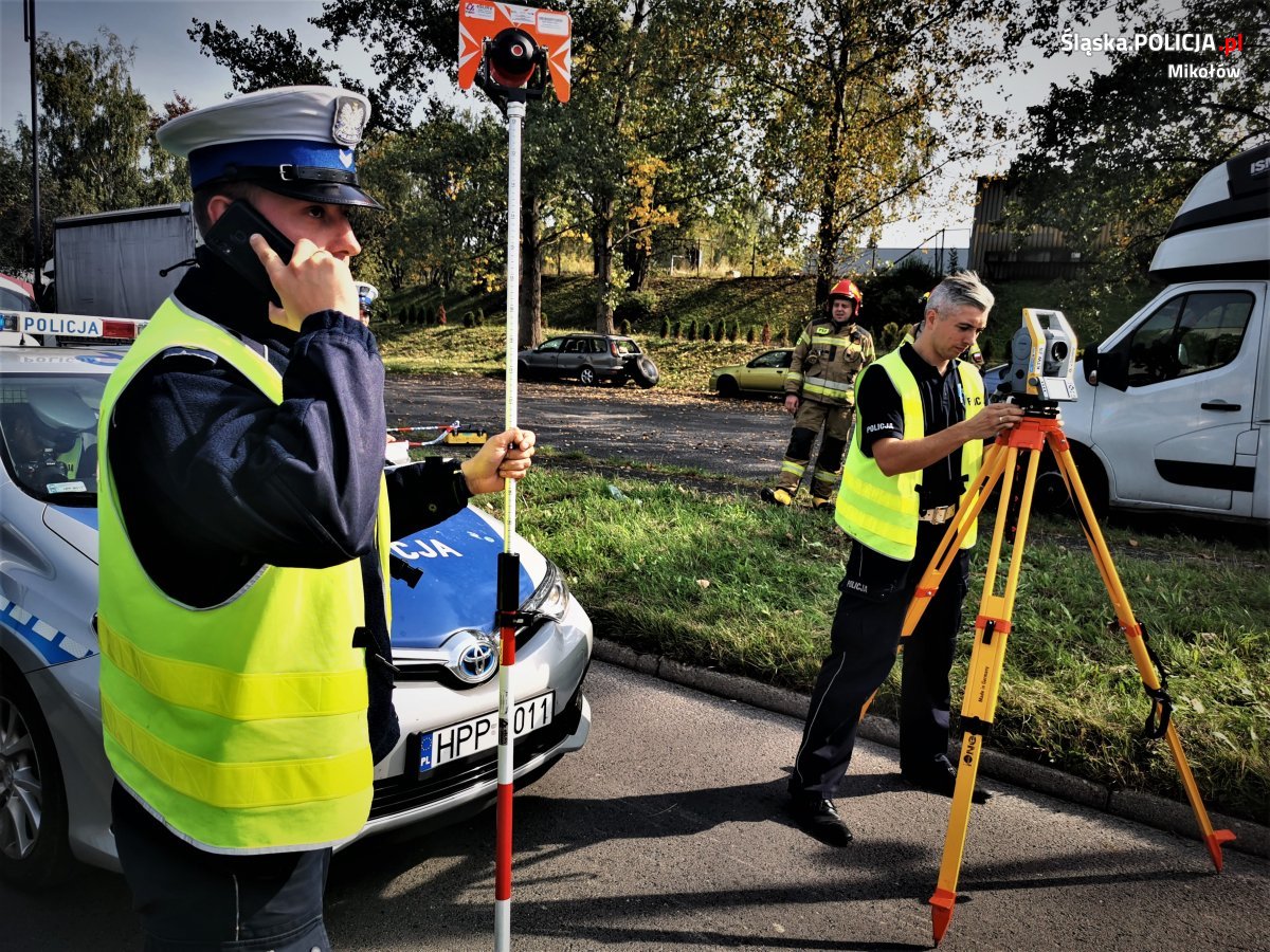 Ciężarówka potrąciła rowerzystę. Nieprzytomny 64-latek trafił do szpitala! 11