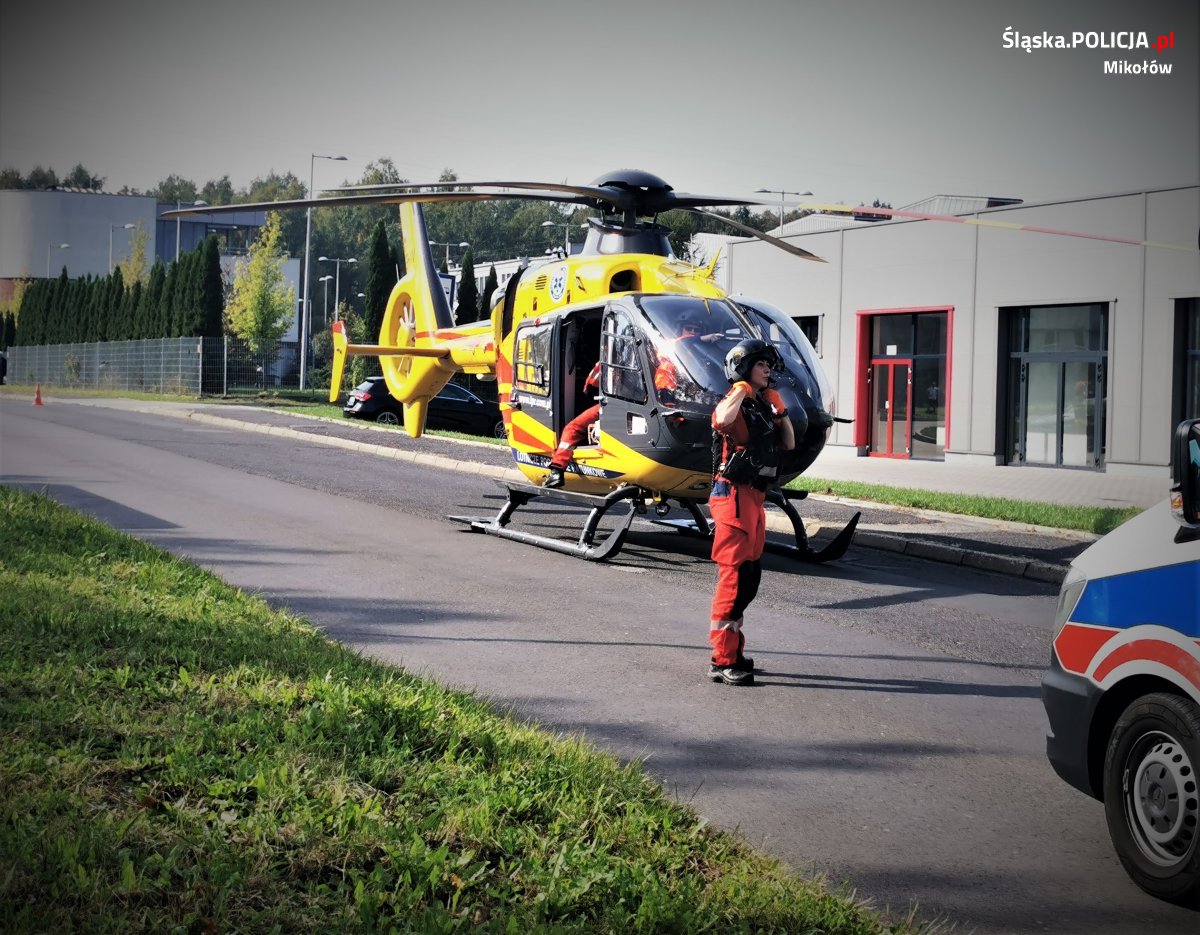 Ciężarówka potrąciła rowerzystę. Nieprzytomny 64-latek trafił do szpitala! 15