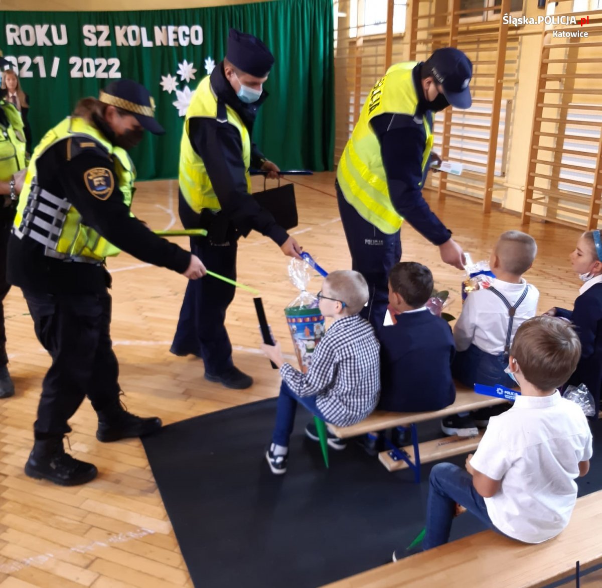 Zabłysnęli w drodze do szkoły