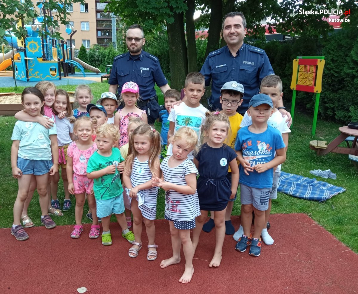 Spotkanie dzielnicowych z przedszkolakami