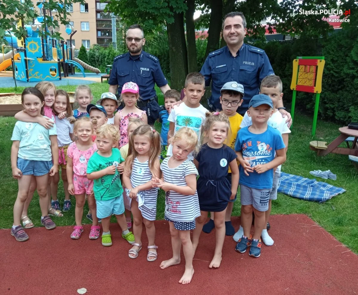 Spotkanie dzielnicowych z przedszkolakami