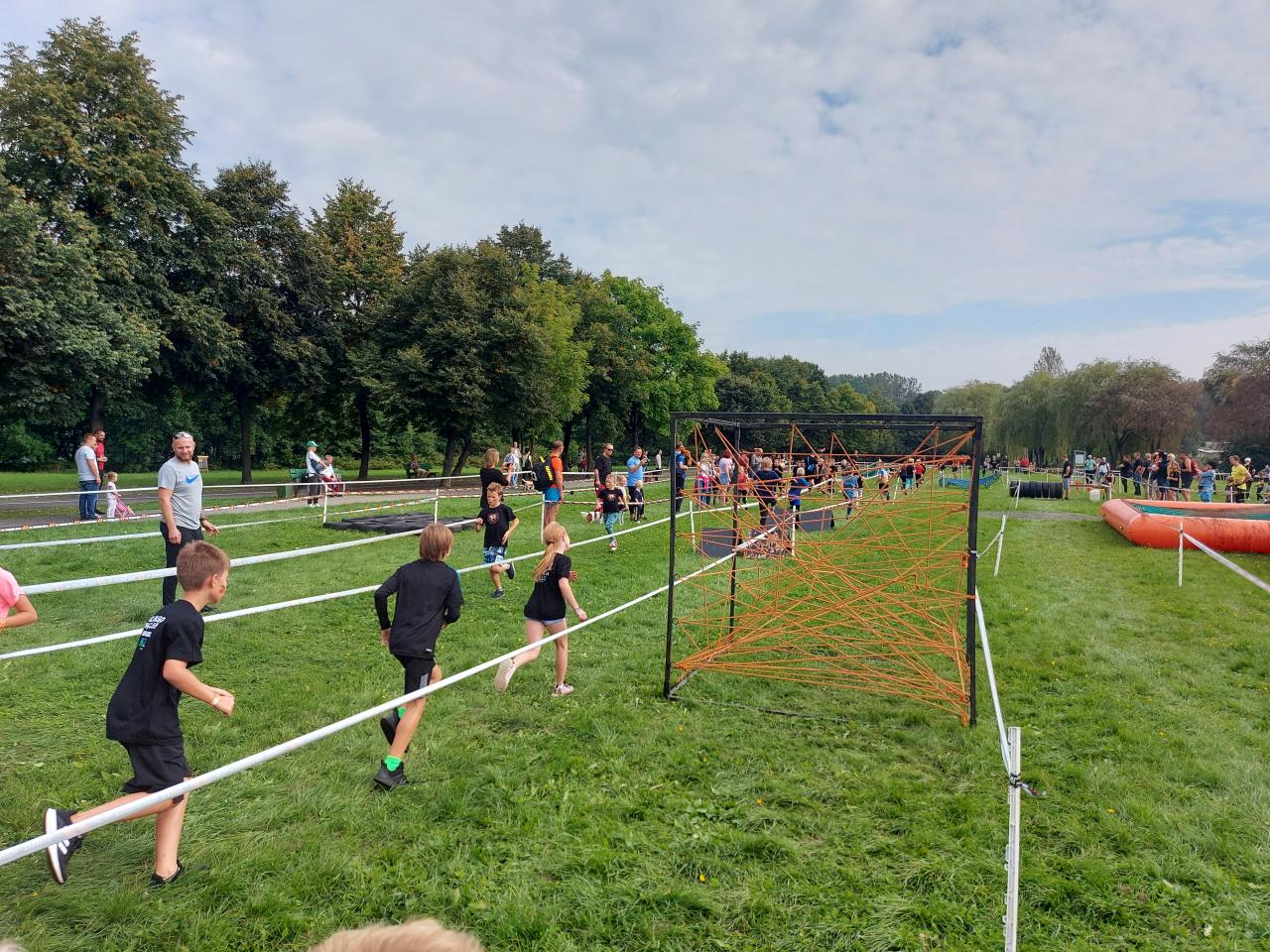 Survivalowy bieg z przeszkodami dla dzieci już za nami. Zobacz fotorelację! 21