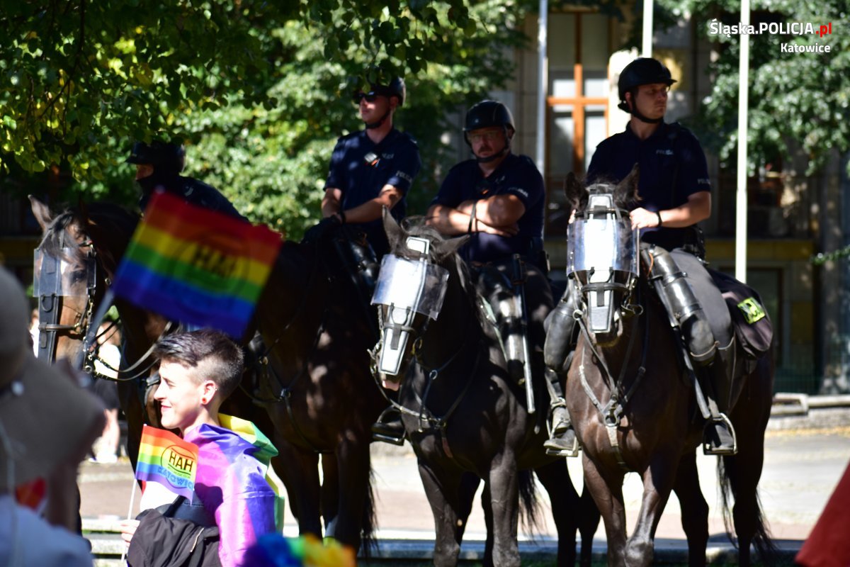 Policjanci zabezpieczyli 10 zgromadzeń w Centrum Katowic