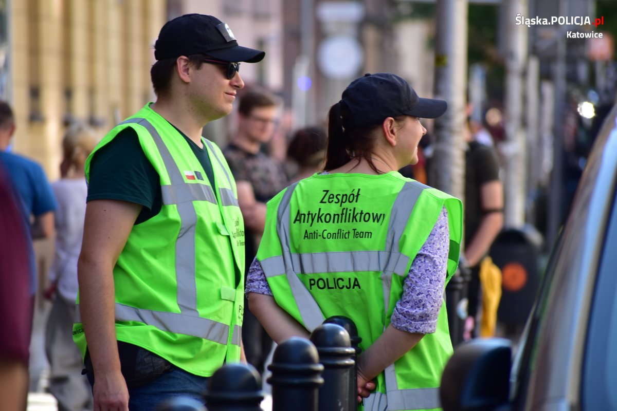Policjanci zabezpieczyli 10 zgromadzeń w Centrum Katowic