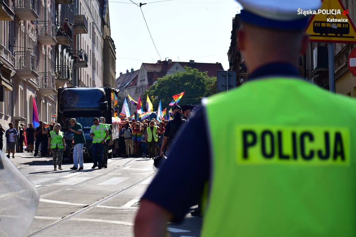 Policjanci zabezpieczyli 10 zgromadzeń w Centrum Katowic
